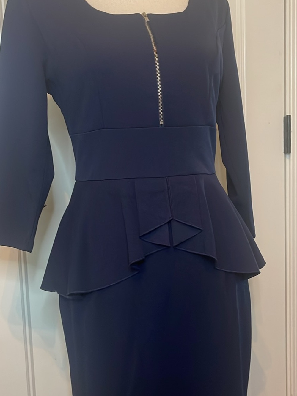 Miusol Navy Long-Sleeve Peplum Sheath Dress with Front Zip